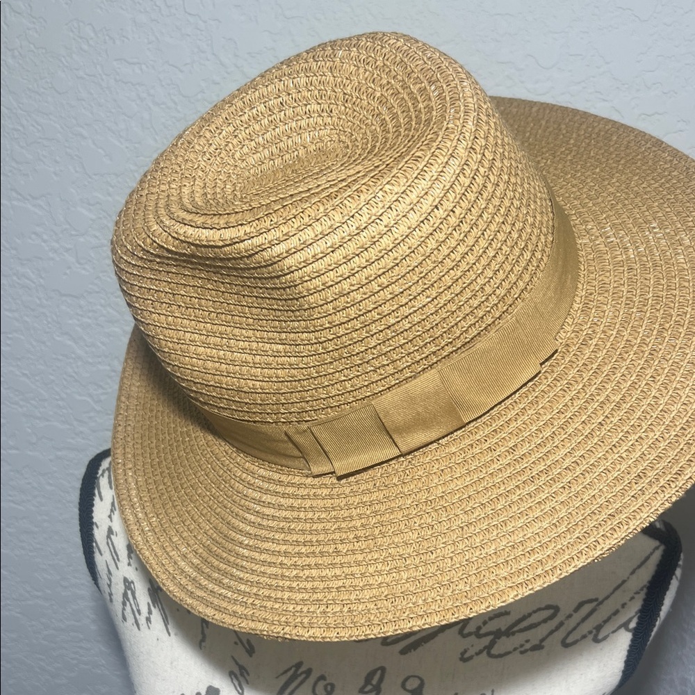 Elegant Tan Hat Size S/M - Picture 7 of 7